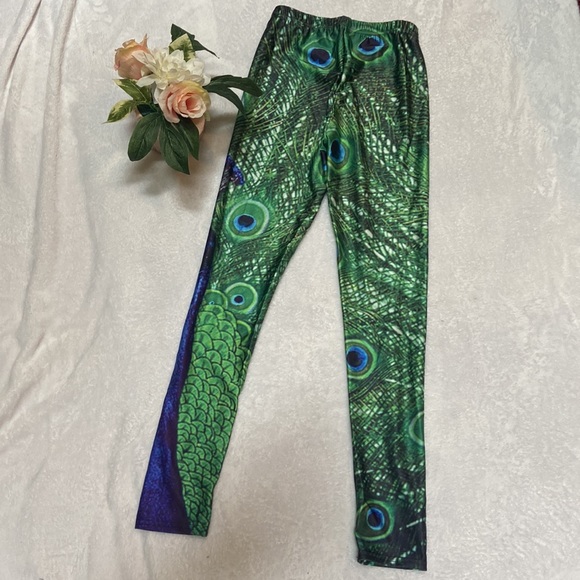 2 Pair Size Small Peacock Leggings - Picture 9 of 9
